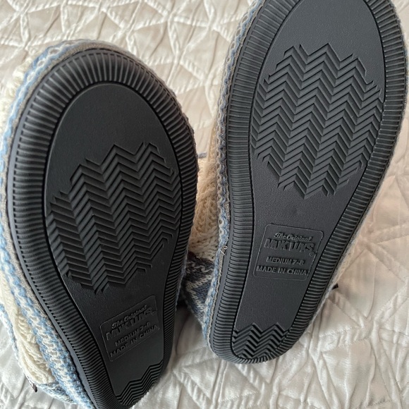 NWT Muk Luk Slippers size 7-8 - Picture 5 of 5